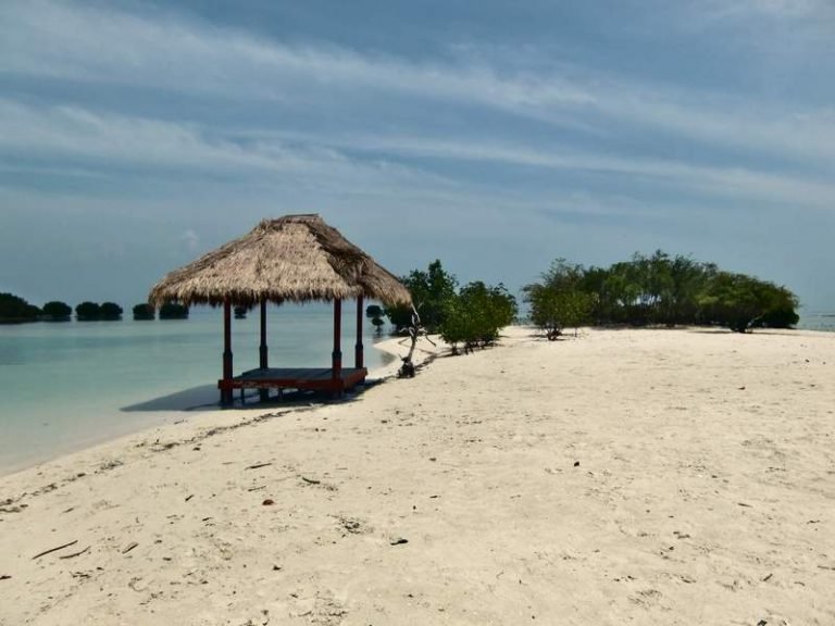 Berbagai Pantai-pantai Cantik yang Ada Di Jakarta Yang Mampu Melelehkan
